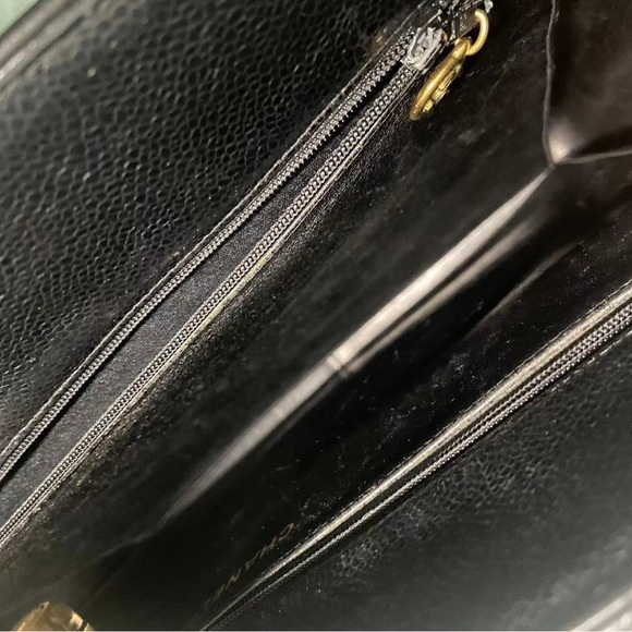 SOLD - CHANEL Vintage Black Caviar Tote Bag - Picture 7 of 10